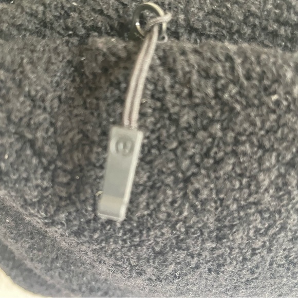 Lululemon On the Beat Belt Bag Sherpa 5L Black NWOT - Picture 10 of 15